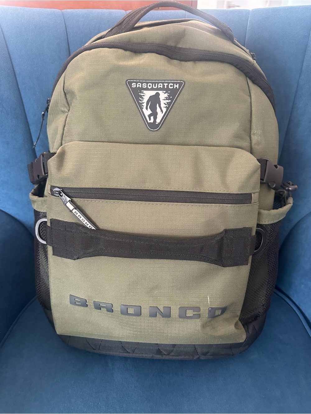 Ford Bronco Ripstop Smart Backpack - Picture 9 of 13